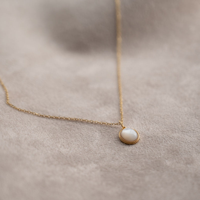 CHARLOTTE PEARL GOLDEN NECKLACE