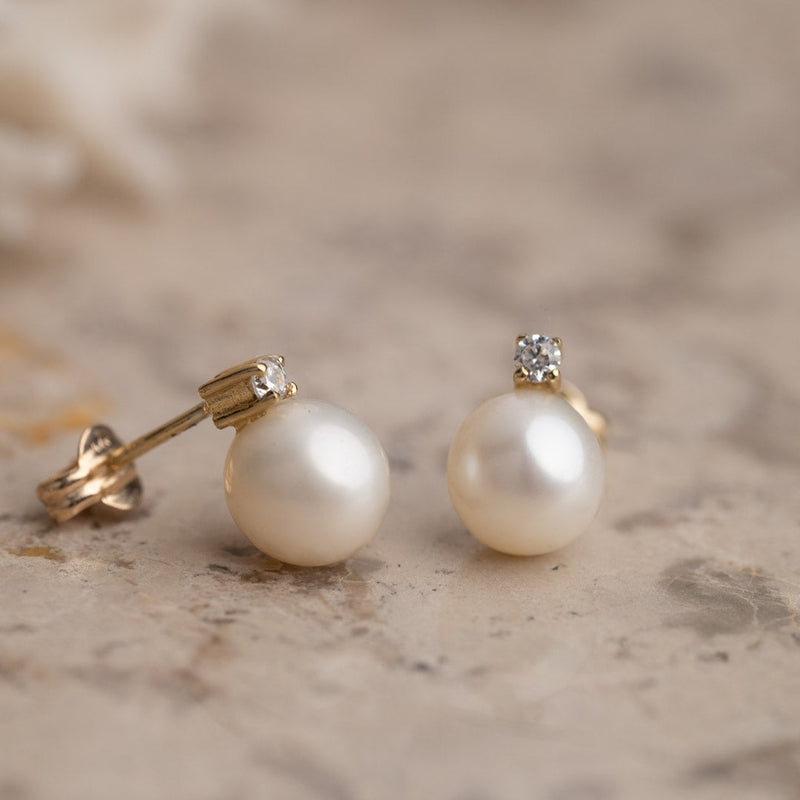 CLAUDIA PEARL SOLID GOLD EARRING
