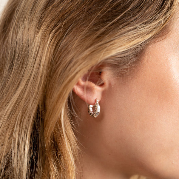 EVI SMALL SILVER CREOL EARRING