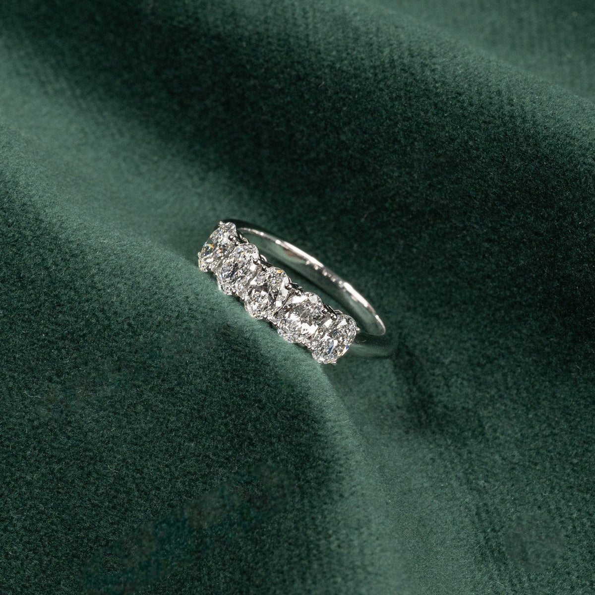 FIVE STONE OVAL-CUT LAB-DIAMOND RING - 1.5ct - WG