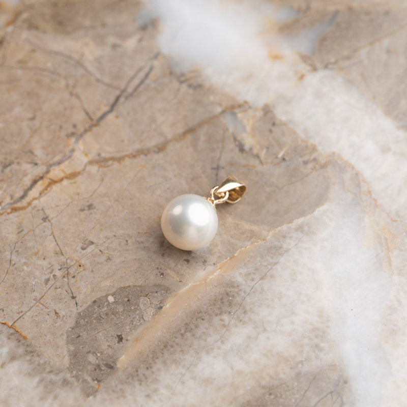 INA PEARL SOLID GOLD PENDANT